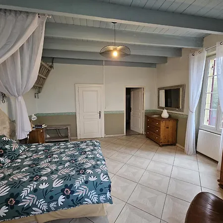 Domaine Au Marchay Bed & Breakfast Nojals-et-Clotte